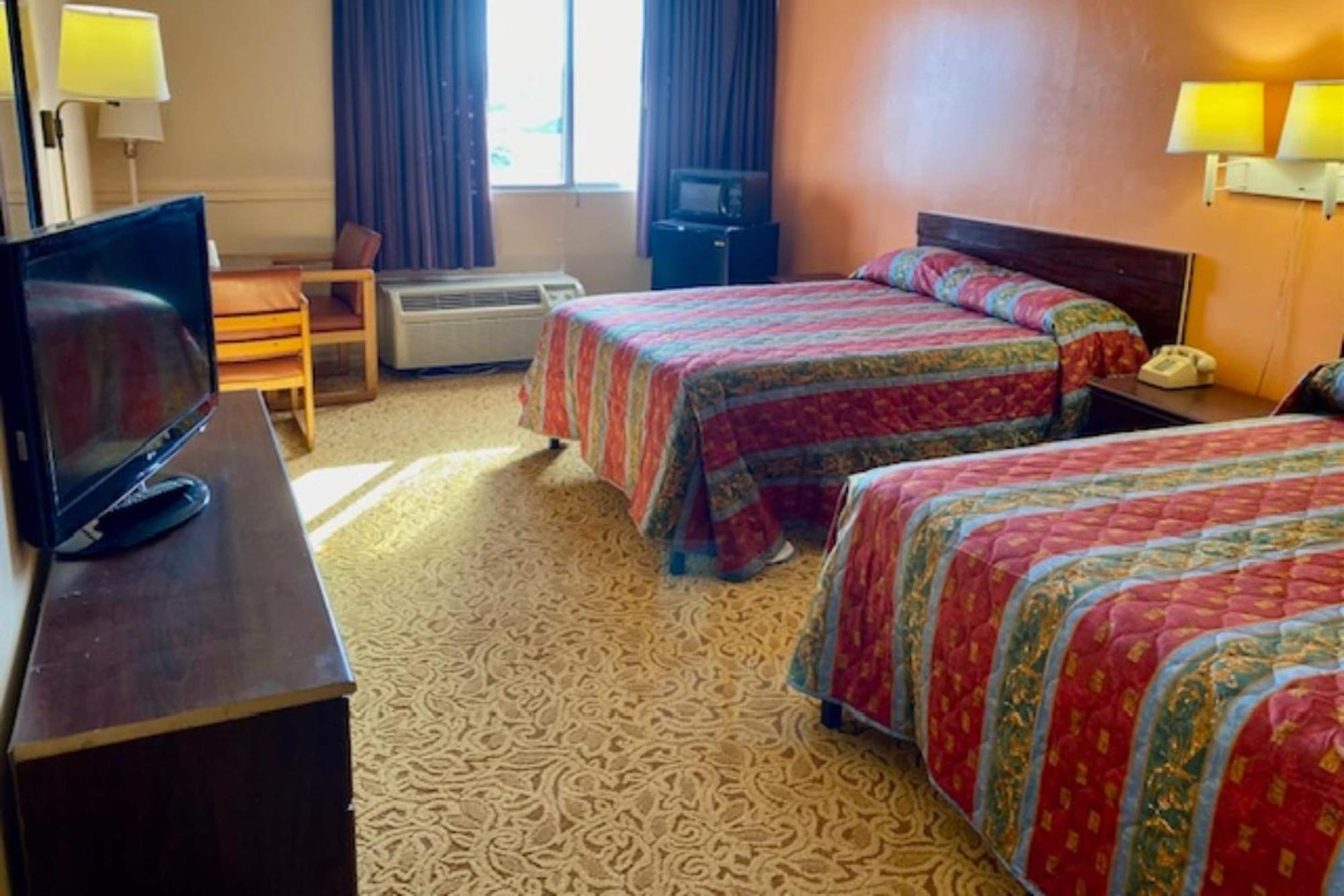 Red Carpet Inn & Suites Lima -Listing Partner Esterno foto