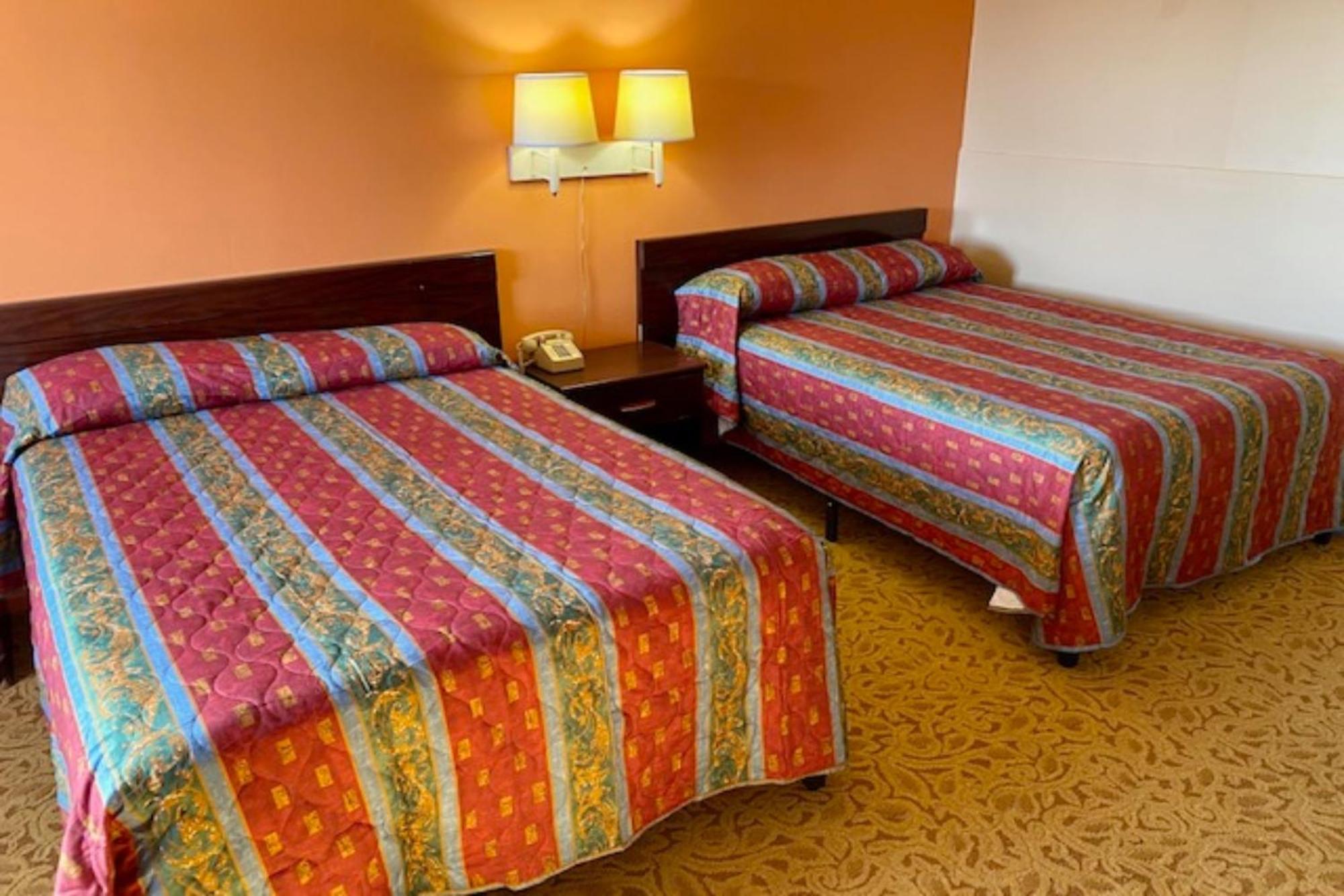 Red Carpet Inn & Suites Lima -Listing Partner Esterno foto